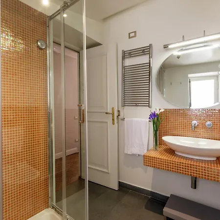 Vivaldi Luxury 3* Rome
