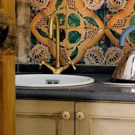 Vivaldi Luxury Hotel 3*