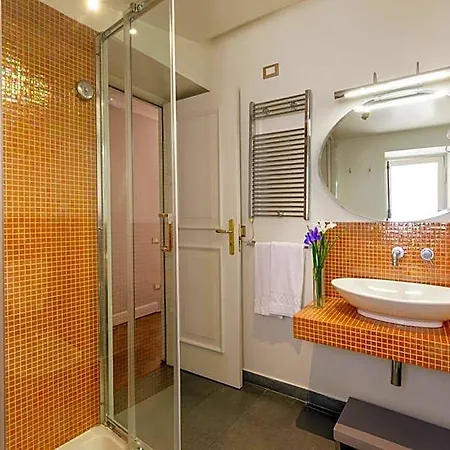 Vivaldi Luxury Hotell 3*