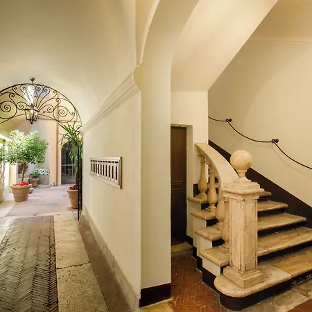 Vivaldi Luxury Hotel 3*
