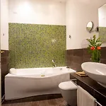 Vivaldi Luxury 3* روما