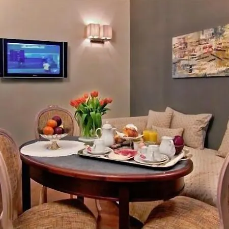 Vivaldi Luxury מלון