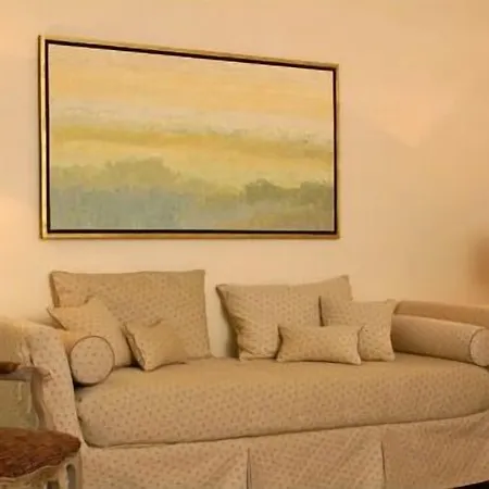 Vivaldi Luxury מלון 3*